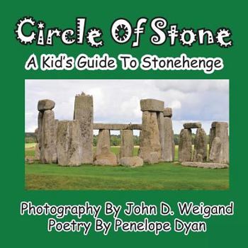 Paperback Circle Of Stone---A Kid's Guide To Stonehenge [Large Print] Book