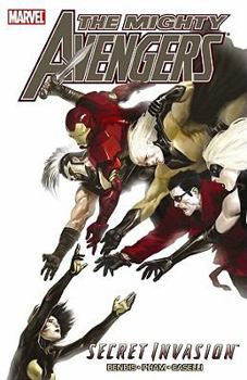 Paperback Mighty Avengers - Volume 4: Secret Invasion - Book 2 Book