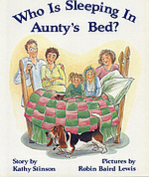 Paperback Who Is Sleeping in Aunty's Bed? Book