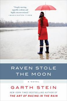 Paperback Raven Stole the Moon Book
