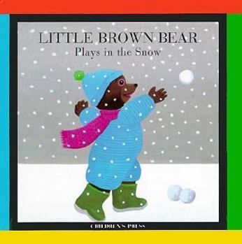 Paperback Little Brown Bear Plays in the Snow Book