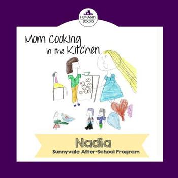 Paperback Mom Cooking In The Kitchen Book