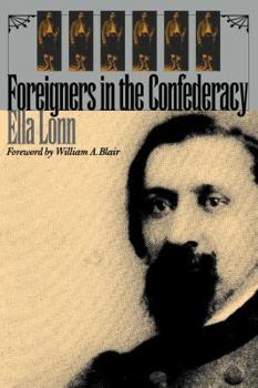 Paperback Foreigners in the Confederacy Book