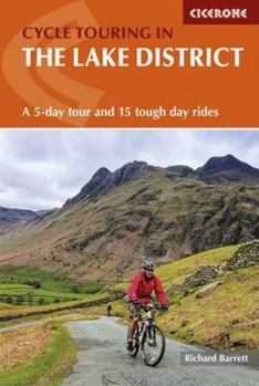 Paperback Cycling In The Lake District [French] Book