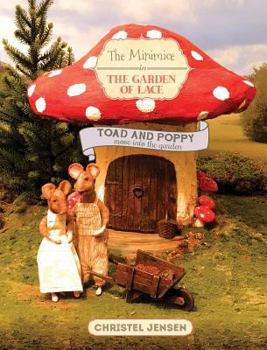 Hardcover Toad and Poppy: move into the garden Book