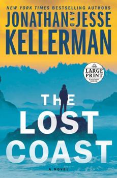 Paperback The Lost Coast [Large Print] Book