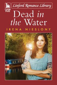 Paperback Dead in the Water [Large Print] Book