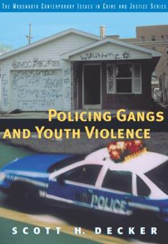 Paperback Policing Gangs and Youth Violence (Contemporary Issues in Crime and Justice Series) Book