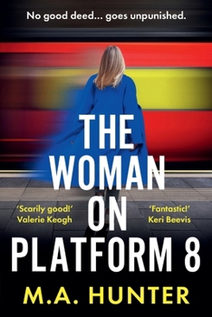 Paperback The Woman on Platform 8 [Large Print] Book