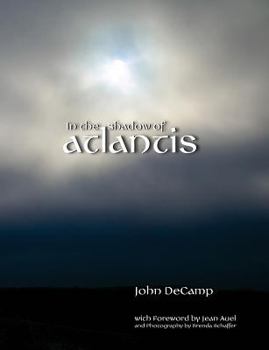 Paperback In the Shadow of Atlantis Book
