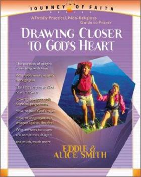 Paperback Drawing Closer to God's Heart Book
