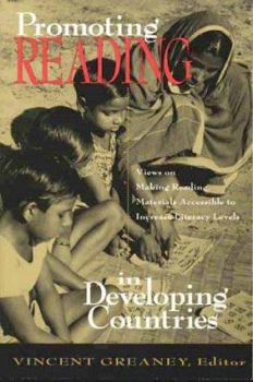 Paperback Promoting Reading in Developing Countries Book