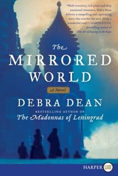 Paperback The Mirrored World [Large Print] Book