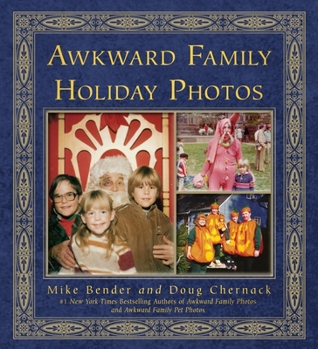 Paperback Awkward Family Holiday Photos Book