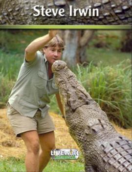 Paperback Livewire Real Lives Steve Irwin (Livewires) Book