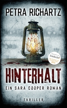 Paperback Hinterhalt: Ein Sara Cooper Roman (30) [German] Book
