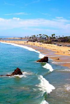 Paperback Corona del Mar State Beach in California Journal: 150 Page Lined Notebook/Diary Book