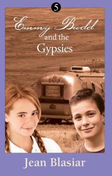 Paperback Emmy Budd and the Gypsies Book