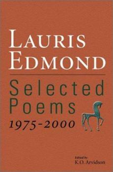 Paperback Lauris Edmond: Selected Poems 1975-2000 Book