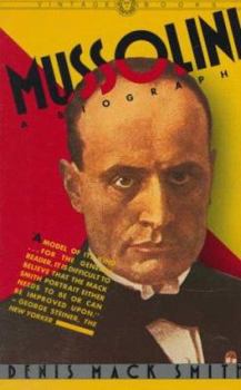 Paperback Mussolini: A Biography Book