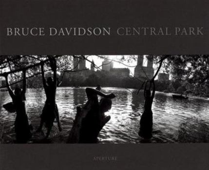 Hardcover Bruce Davidson: Central Park Book