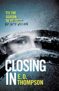 Paperback Closing In: A page-turning suspenseful thriller Book