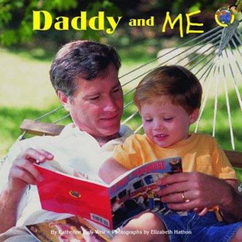 Paperback Daddy and Me Book