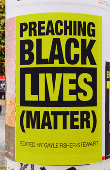 Paperback Preaching Black Lives (Matter) Book