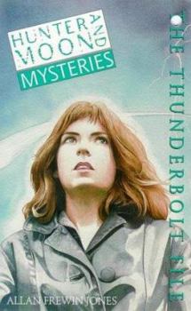 Paperback Hunter Moon 5: Thunderbolt File Book