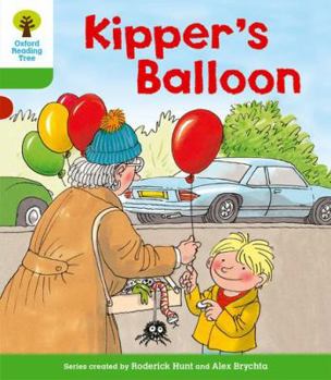 Paperback Oxford Reading Tree: Level 2: More Stories A: Kipper's Balloon Book