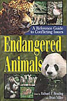 Paperback Endangered Animals: A Reference Guide to Conflicting Issues Book