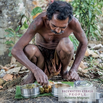 Paperback Backwaters Kerala [Italian] Book