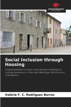 Paperback Social Inclusion through Housing Book