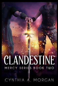 Paperback Clandestine Book
