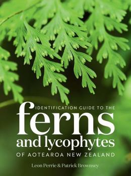 Paperback Te Papa Press Identification Guide to the Ferns and Lycophytes of Aotearoa NZ. Book