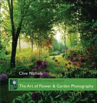 Paperback The Art of Flower & Garden Photography Book