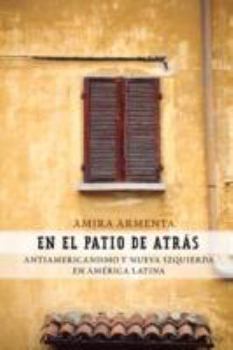 Paperback En El Patio de Atras [Spanish] Book