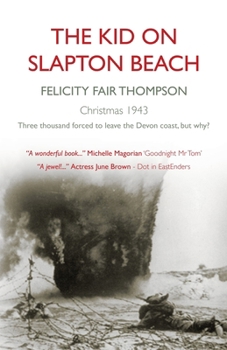 Paperback The Kid on Slapton Beach [Large Print] Book