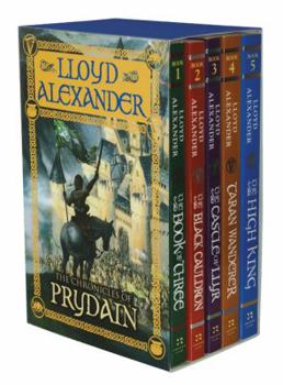 Paperback The Chronicles of Prydain Book