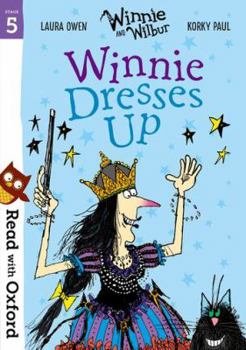 Paperback RWO Stg 5:Winnie:Winnie Dresses Up Book