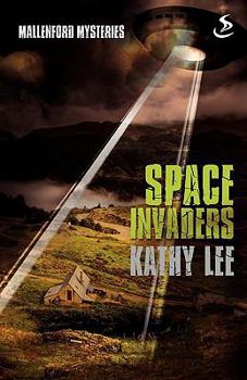Paperback Mallenford Mysteries: Space Invaders [Large Print] Book