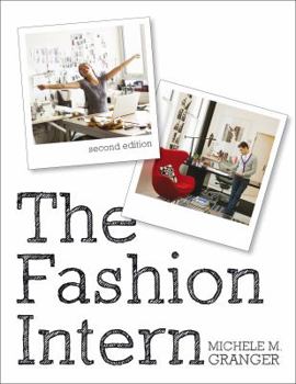 Paperback The Fashion Intern [With CDROM] Book