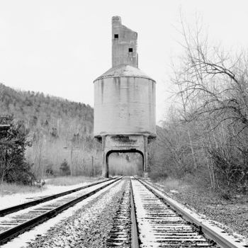 Hardcover Jeff Brouws: Silent Monoliths: The Coaling Tower Project Book