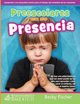 Paperback Preescolares en su Presencia [Spanish] Book