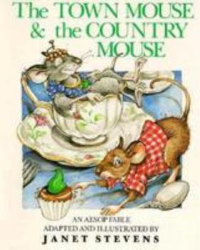 Paperback The Town Mouse and the Country Mouse Book