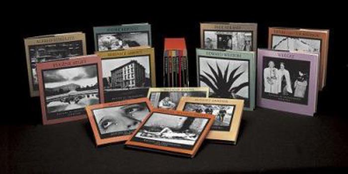 Hardcover Aperture: Masters of Photography (6 Volume Set) Book