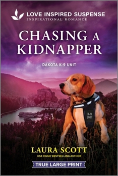 Paperback Chasing a Kidnapper [Large Print] Book