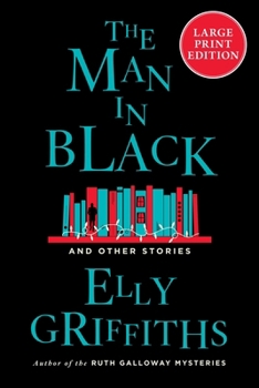 Paperback The Man in Black [Large Print] Book