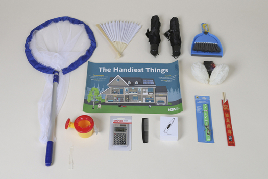 Paperback The Handiest Things Book