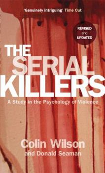 Paperback The Serial Killers Book